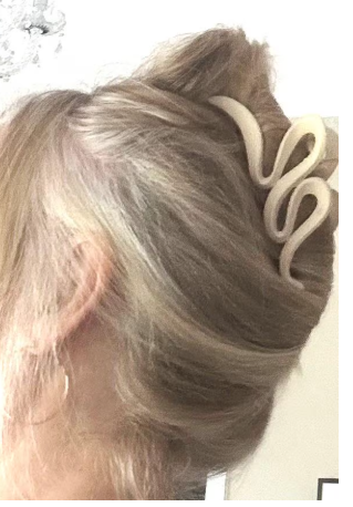 Wavy Hair Claw Clip: Strong Grip for All Hair Types- barrette